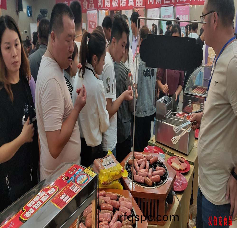 漢(han)伯(bo)尅石鍋(guo)烤腸(chang)菏澤活(huo)動現場(chang)